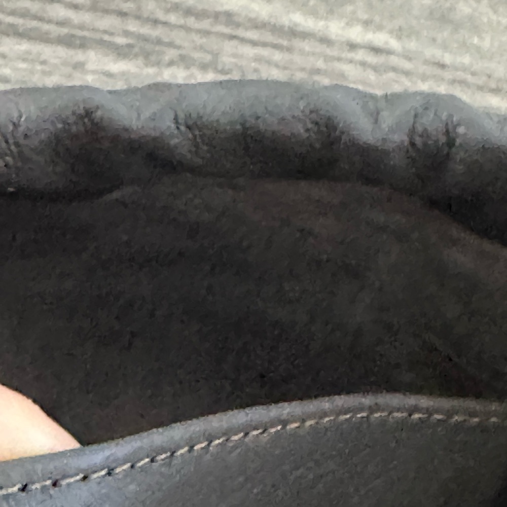 Hogsback Leather Co Drawstring Backpack - Picture 9 of 9